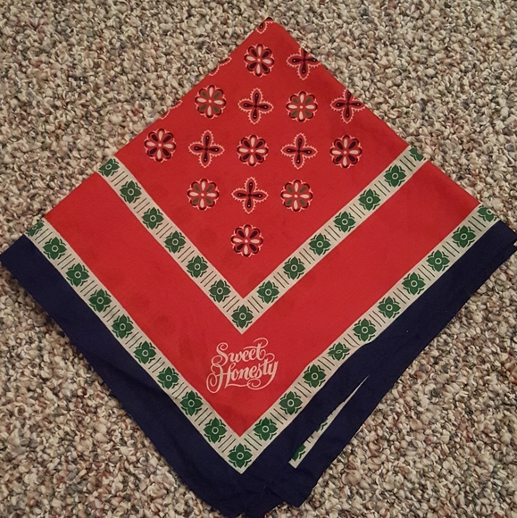 VINTAGE 1970s Avon Sweet Honesty Handkerchief - Picture 2 of 4